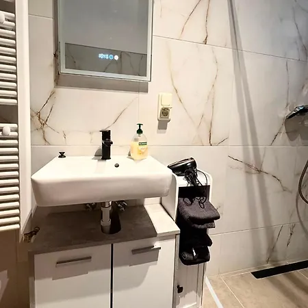 Apartament 2 *